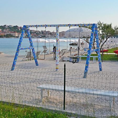 Apartments Branka Trogir Bagian luar foto