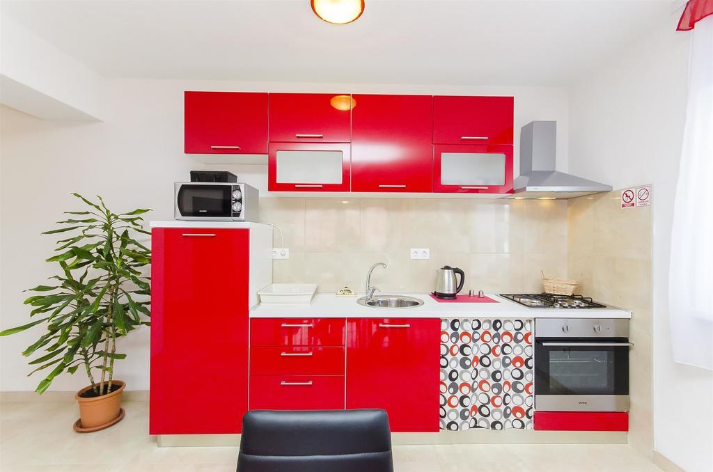 Apartments Branka Trogir Bagian luar foto