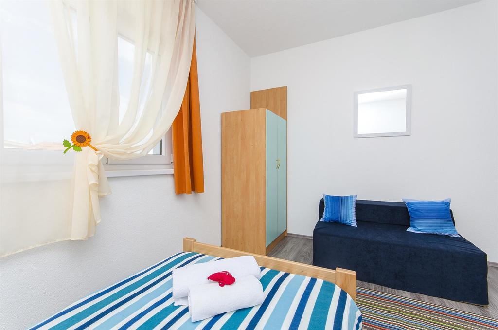 Apartments Branka Trogir Bagian luar foto