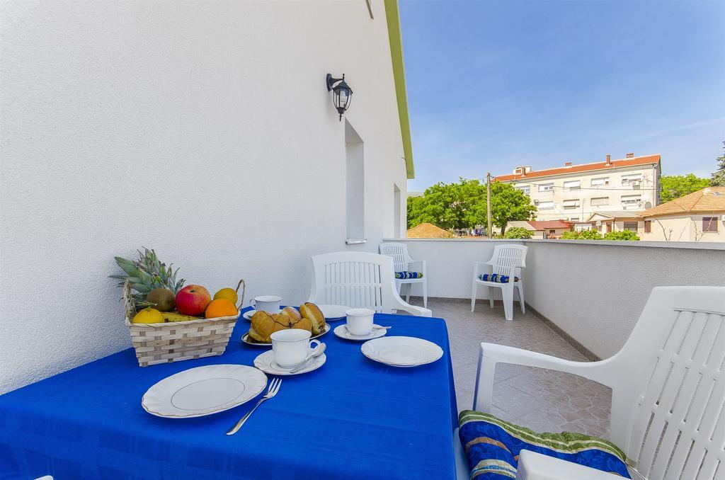 Apartments Branka Trogir Bagian luar foto