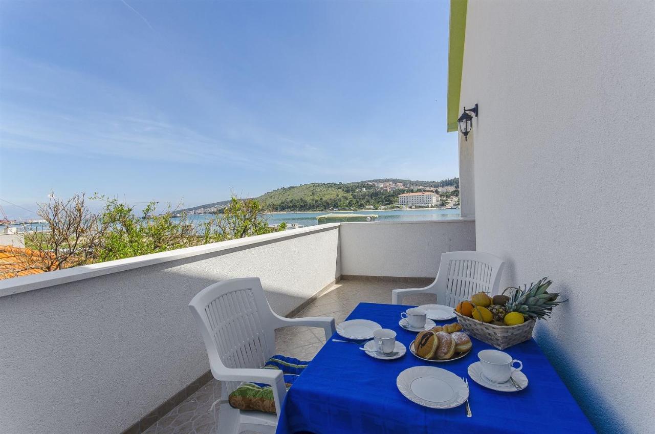 Apartments Branka Trogir Bagian luar foto